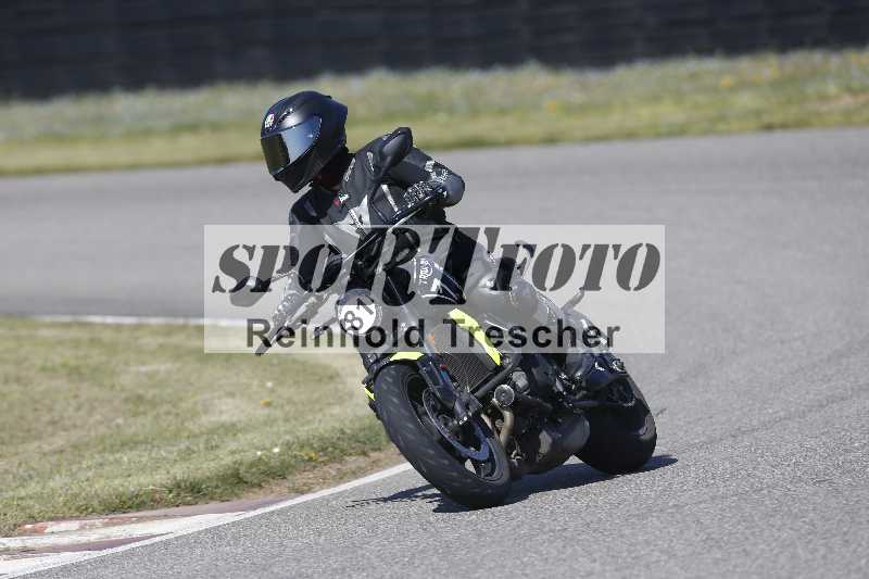 /01 02.04.2026 MAZ ADR/Gruppe gelb Gruppe gruen/81